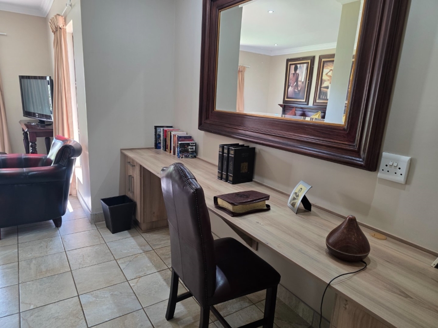 To Let 3 Bedroom Property for Rent in Wilkoppies North West